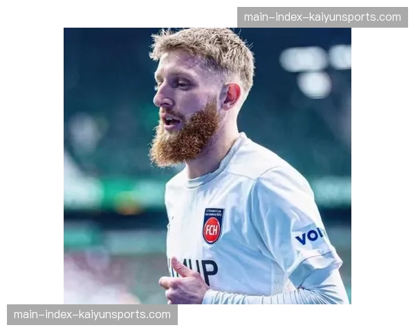 人物聚焦:从德丙到德甲,海登海姆老将贝斯特的传奇三月 人物聚焦:从德丙到德甲,海登海姆老将贝斯特的传奇三月