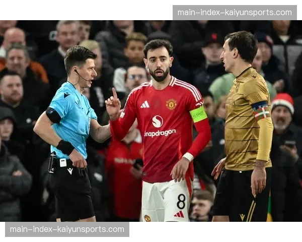 争议判罚：一次可能的转换进攻机会因哨响过早而被扼杀