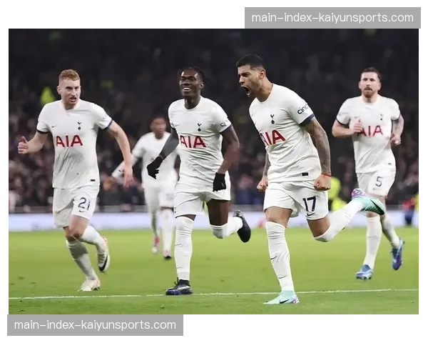 巴黎圣日耳曼备战里昂，训练重点演练新式角球战术